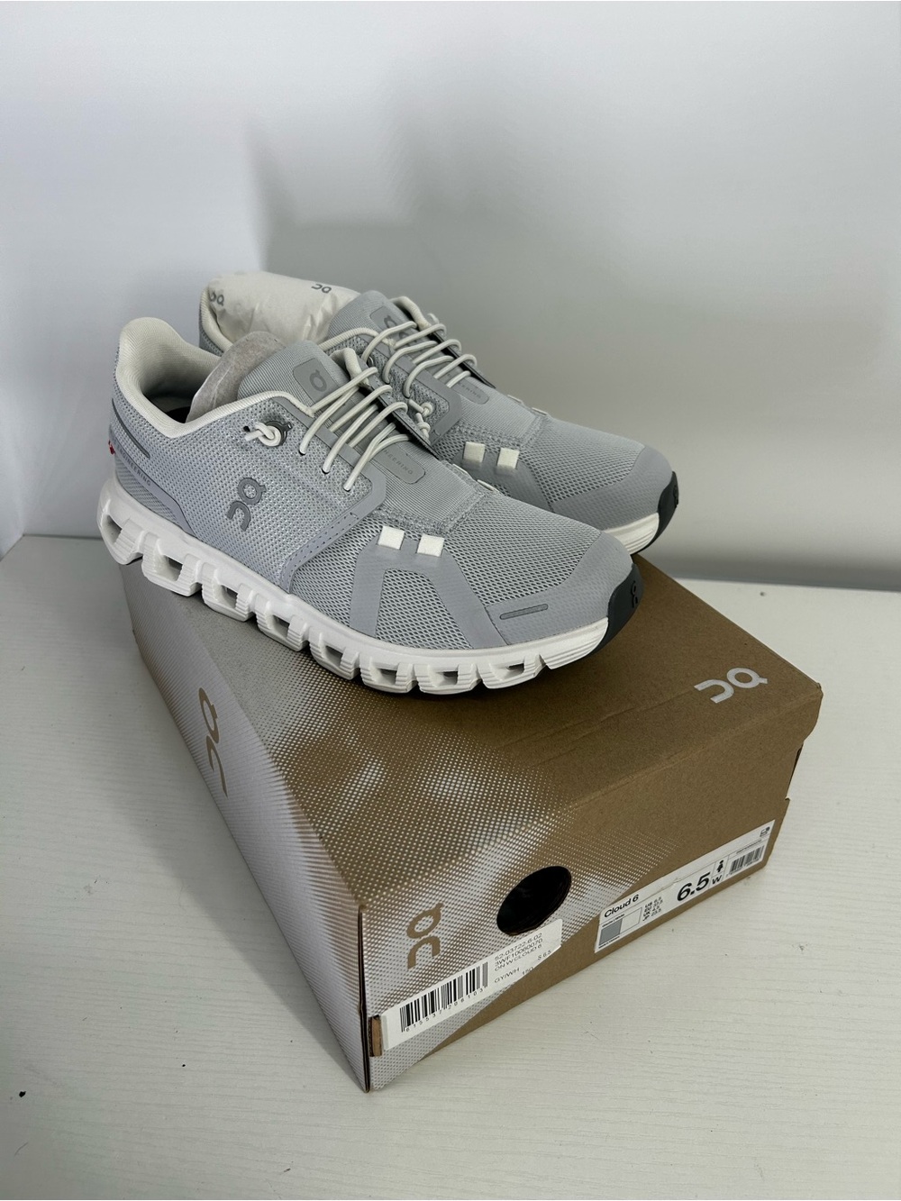ON Cloud 6 Women's Running Shoes, Size US 6.5 New With Box